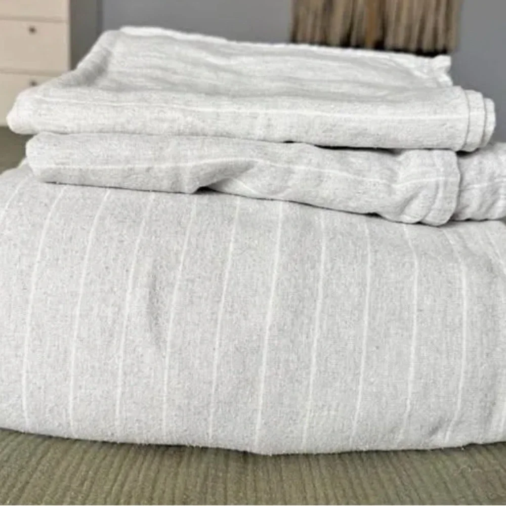 ❤️West Elm Flannel Graduated Stripe Duvet Cover and shams